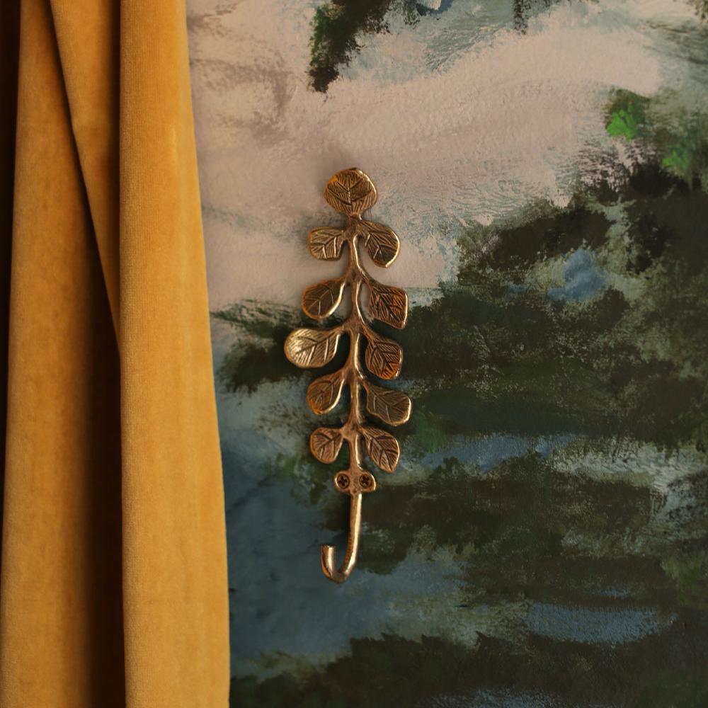 Bea Botanical Hook