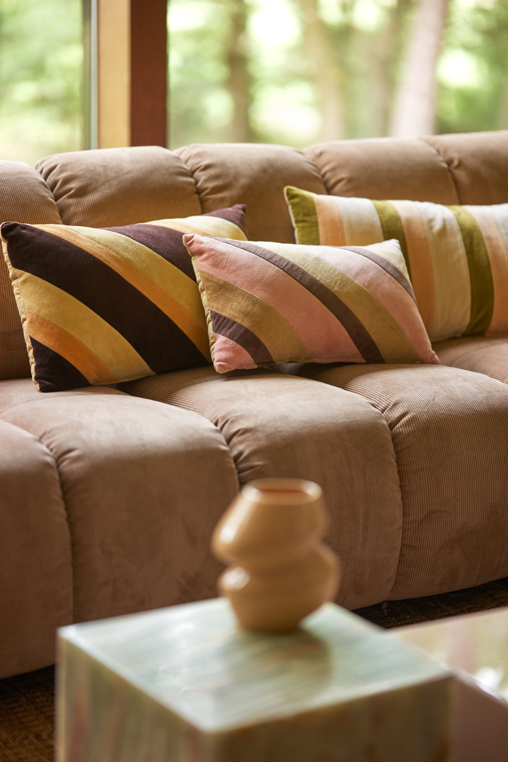 Striped velvet cushion Sunkissed (50x30cm)