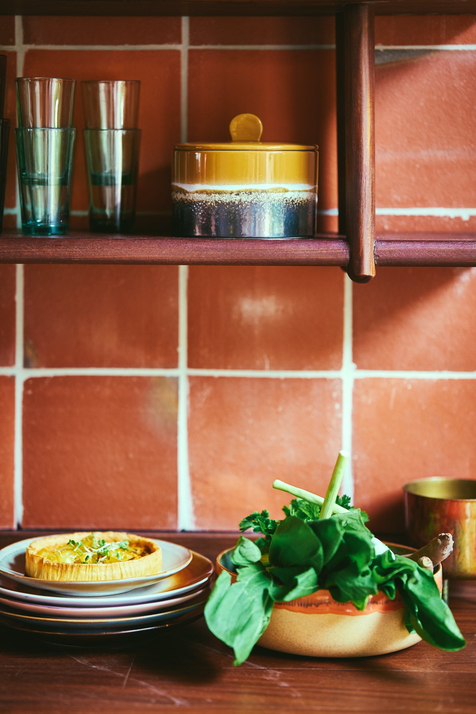 70s ceramics: salad bowl, shore