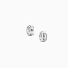 Huggie oorbellen streep 12mm zilver