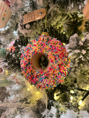 DONUT WITH FRUIT SPRINKLES