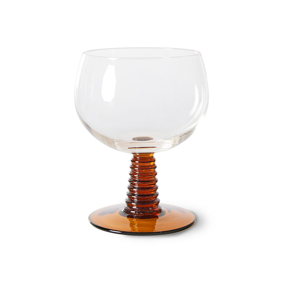 swirl wine glass low, ochre