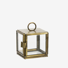 QUADRATIC GLASS BOX