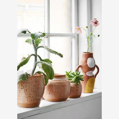 Stoneware flower pot