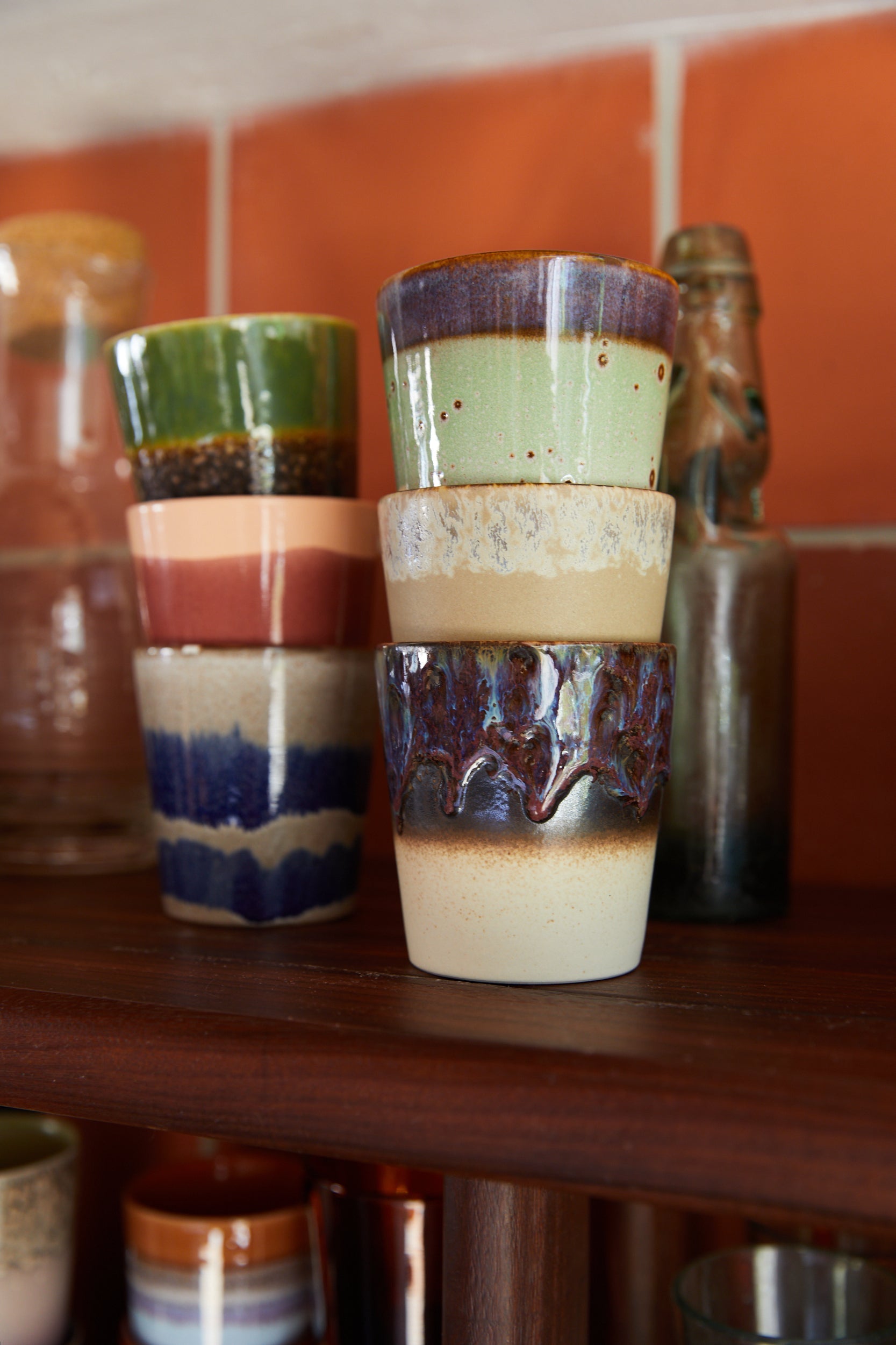 70s ceramics: coffee mug, algae